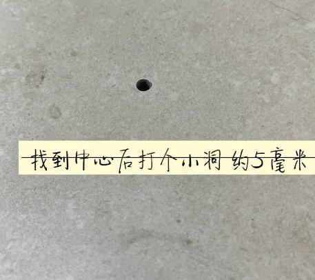 崖州瓷砖空鼓维修公司专业解答在瓷砖铺贴过程中，如果砂料搅拌不均匀，将会带来以下问题